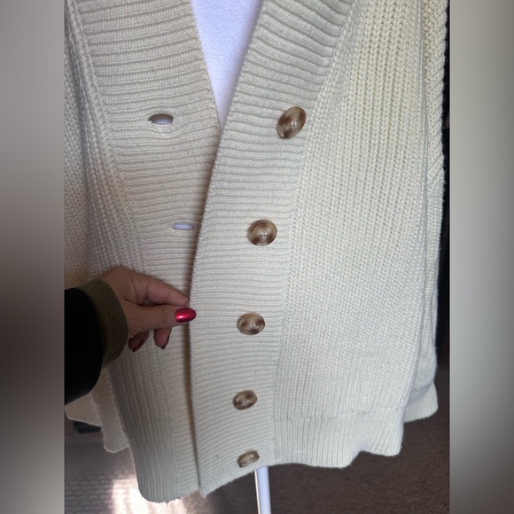 WEWOREWHAT OS CREAM CARDIGAN - Picture 3 of 6